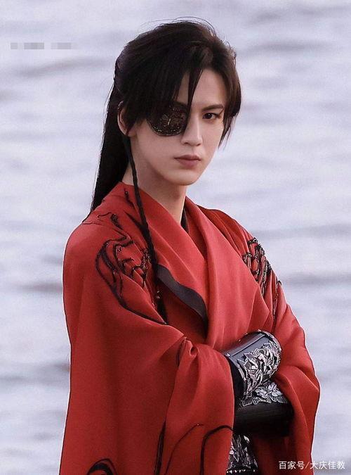 张凌赫,多才多艺的青年才俊，演艺事业与公益事业的完美结合